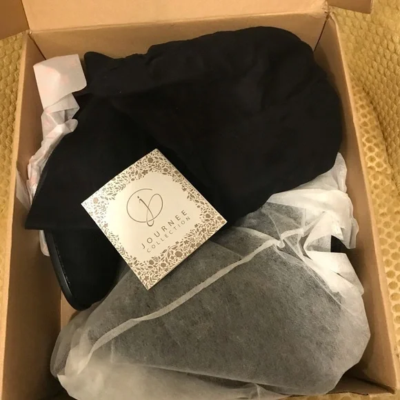 Over the knee boots - Picture 5 of 7